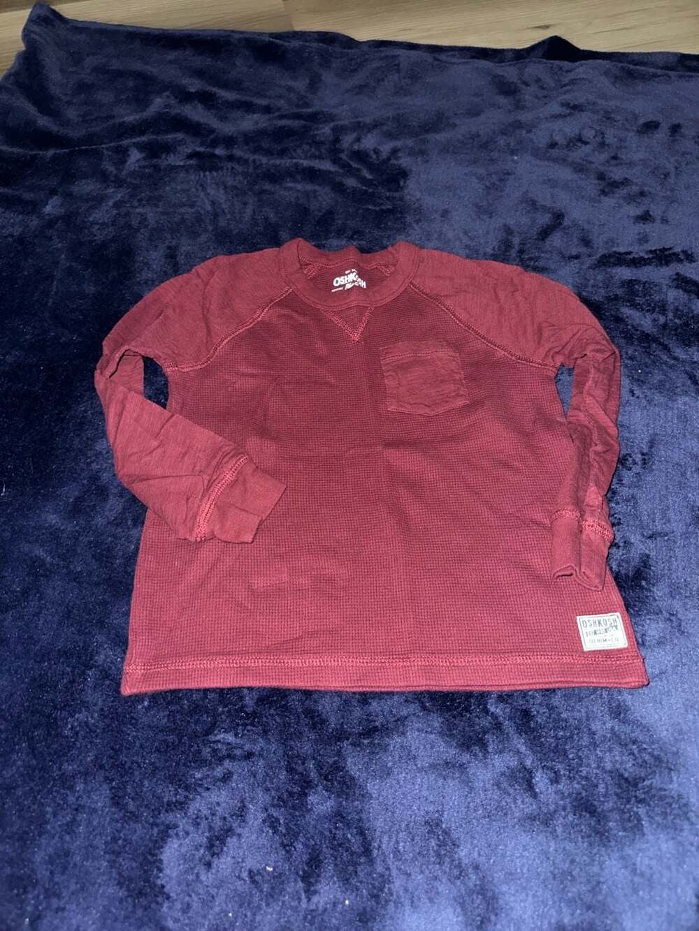 OshKosh B'gosh Thermal Long Sleeve Shirt Size 5T Burgundy Waffle Pocket